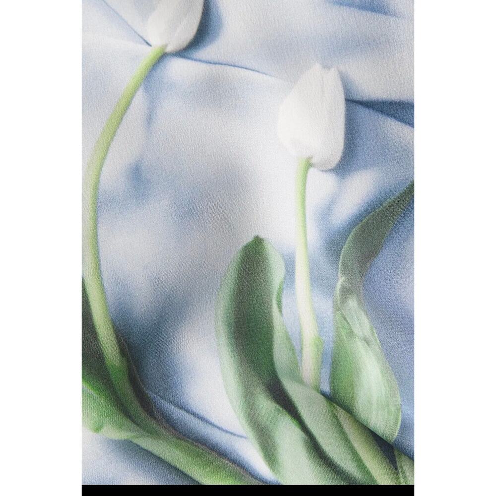 Victoria Beckham Silk Pleated Pyjama Trousers in Satin Flowers Ice Blue 8 - Picture 6 of 8